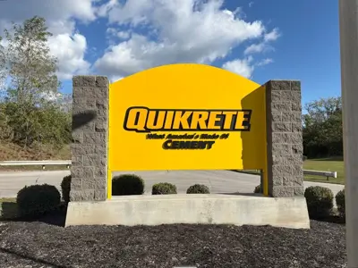 Monuments / Pylon Signs Photo